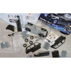 London Taxi LEVC TX - Airfix QUICK BUILD