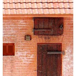 Kyllinghus og svinestald