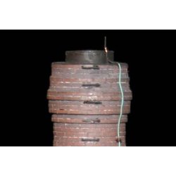 Fabriksskorsten, mursten u/stlringe