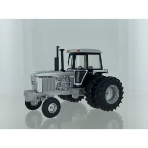 John Deere 4440 2wd with Duals 