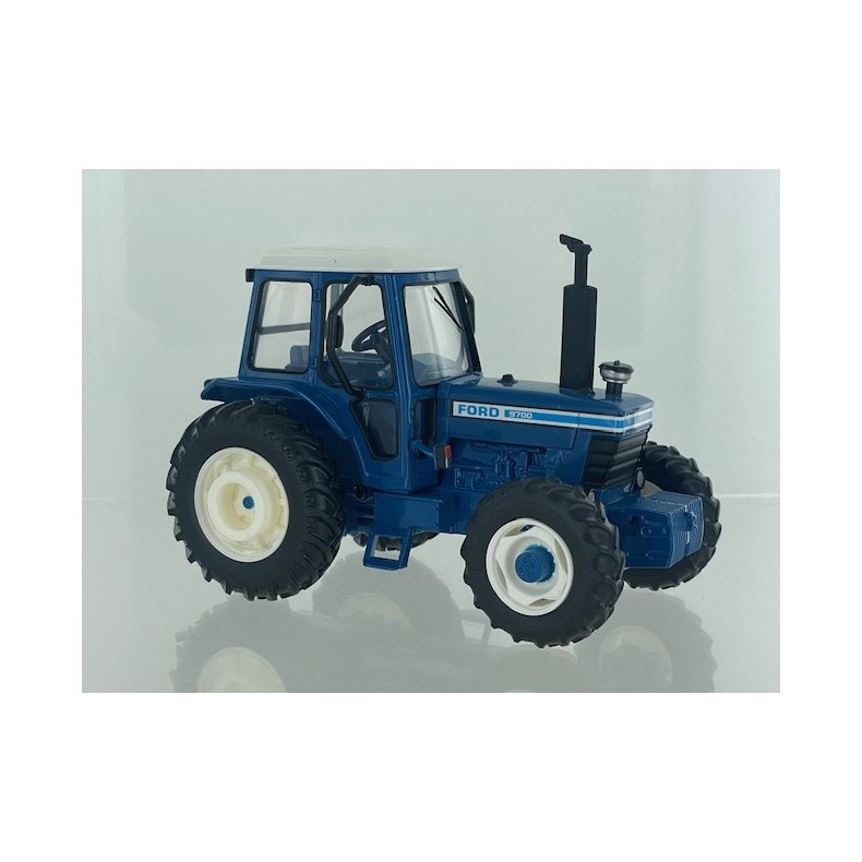 Ford 9700 4WD Limited Edition (1851 pieces) - 1:32 - Britains