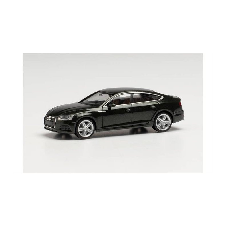 Audi A5 Sportback, distrikt green metallic - 1:87 / H0 - Herpa