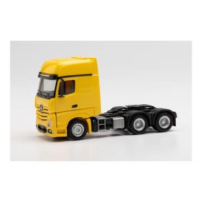 Mercedes-Benz Actros Gigaspace 6x4 rigid tractor, yellow - 1:87 / H0 - Herpa