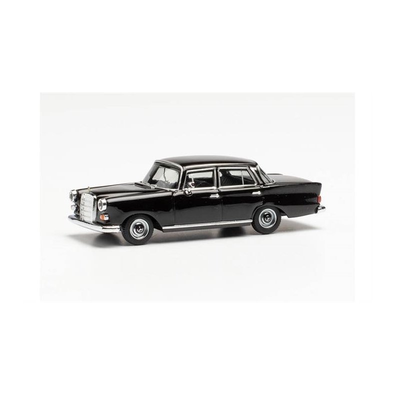 Mercedes-Benz 200 Heckflosse, black - 1:87 / H0 - Herpa