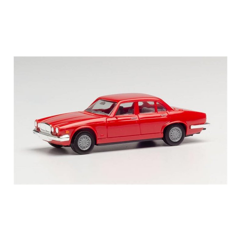 Jaguar XJ 6, red - 1:87 / H0 - Herpa