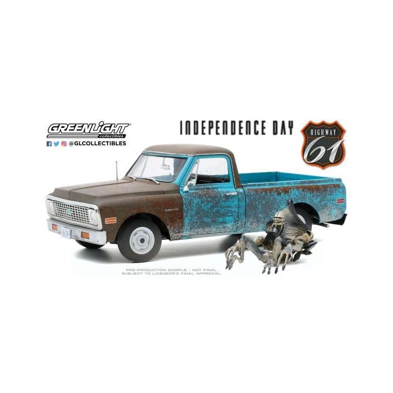 1971 Chevrolet C-10 with Alien Figure "Independence Day (1996)" - 1:18 - Highway 61 / Greenlight
