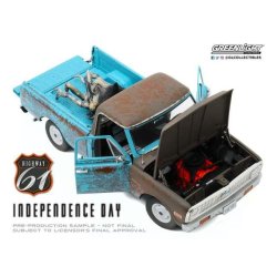 1971 Chevrolet C-10 with Alien Figure "Independence Day (1996)" - 1:18 - Highway 61 / Greenlight