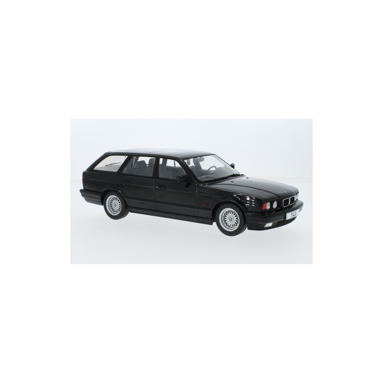 BMW 5'er (E34) Touring, sort, 1991 - 1:18 - Model Car Group