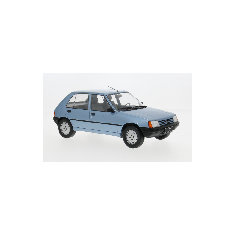 Peugeot 205, lysebl� metallic, 1984 - 1:18 - Model Car Group
