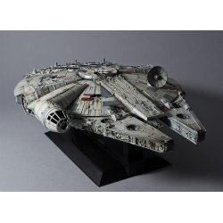 STAR WARS Millennium Falcon "Perfect Grade" - 1:72 - Revell/BANDAI