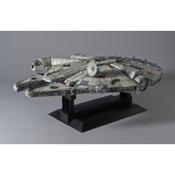 STAR WARS Millennium Falcon "Perfect Grade" - 1:72 - Revell/BANDAI