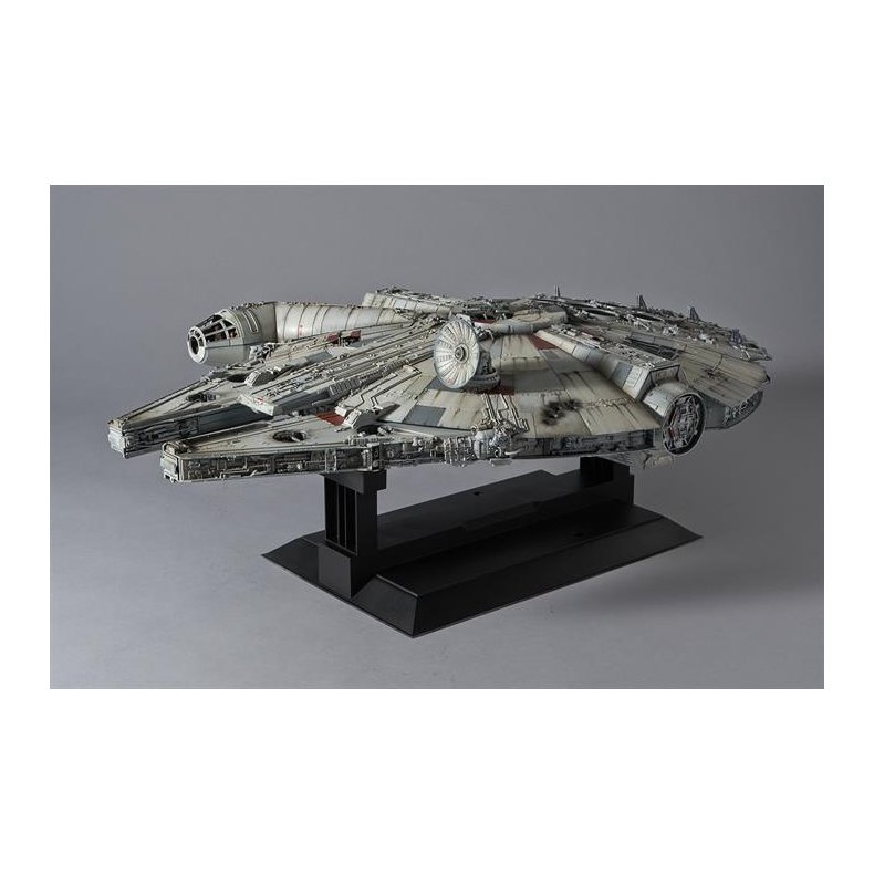 STAR WARS Millennium Falcon "Perfect Grade" - 1:72 - Revell/BANDAI