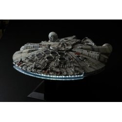 STAR WARS Millennium Falcon "Perfect Grade" - 1:72 - Revell/BANDAI