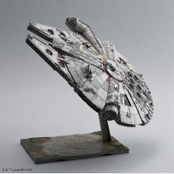 STAR WARS Millennium Falcon - 1:144 - Revell/BANDAI