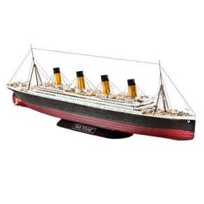 R.M.S. Titanic - 1:700 - Revell