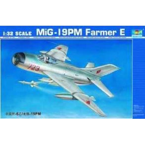 MiG-19 PM Farmer E/Shenyang F-6B - 1:32 - Trumpeter